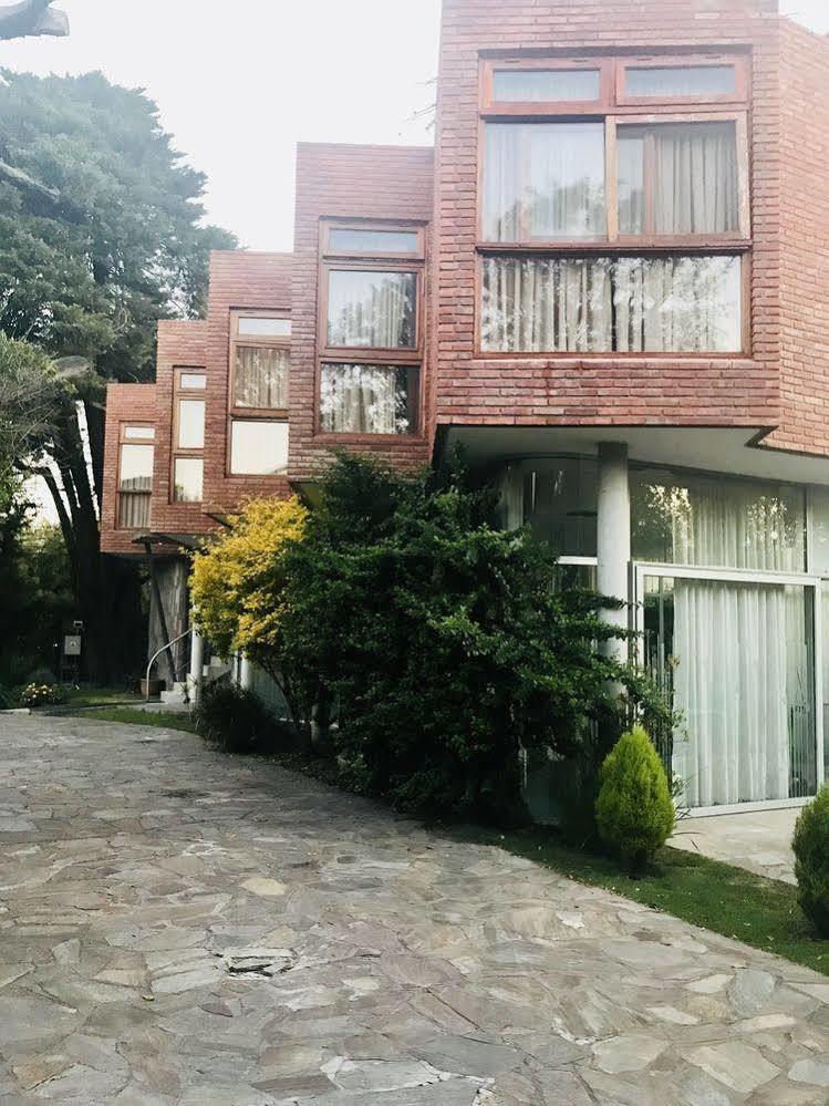 Hotel Aeropuerto Ezeiza Casa De Mr Monte Grande Exterior photo